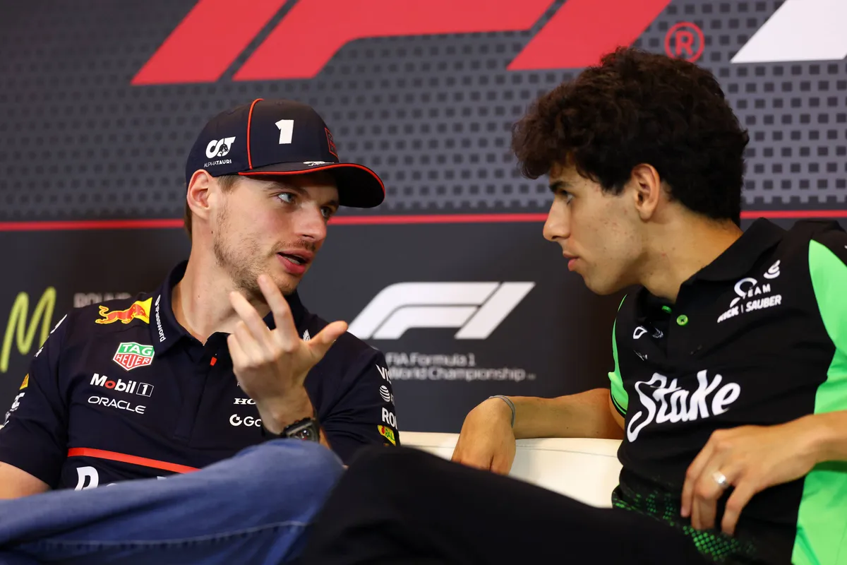 Ondertussen in F1 | Verstappen in de nabeschouwing met 'zijn jonge eendjes' Bortoleto en Bearman
