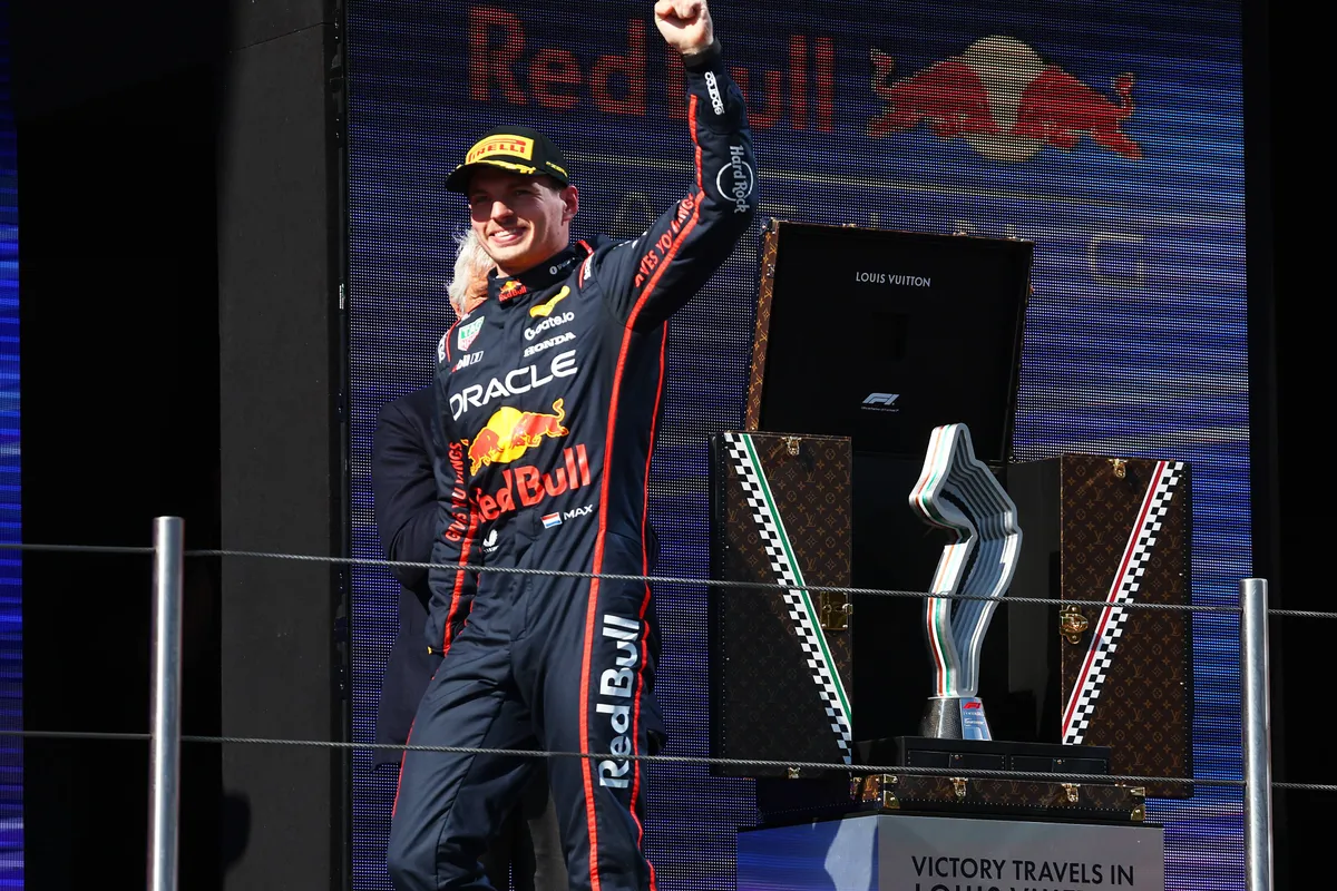 Nieuw imago voor Verstappen: 'Lijkt alsof hij meer respect krijgt omdat hij underdog is'