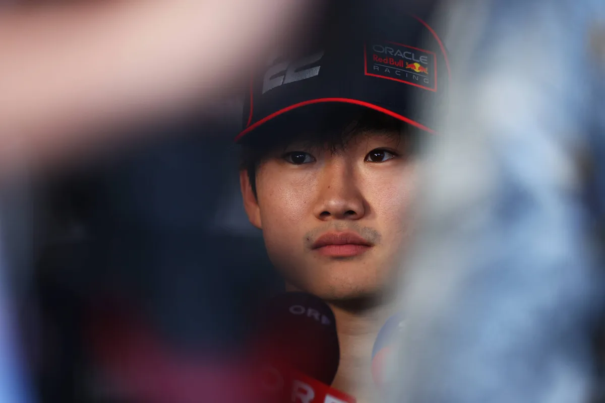 Tsunoda wenst Verstappen de overwinning: 'Of Red Bull kan winnen, moet je aan God vragen'
