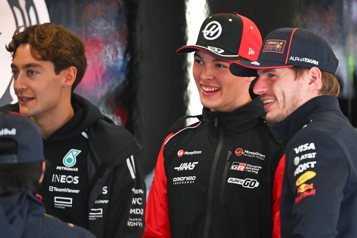 Bearman begrijpt Verstappens frustratie: ‘Dat voelt onnatuurlijk aan’