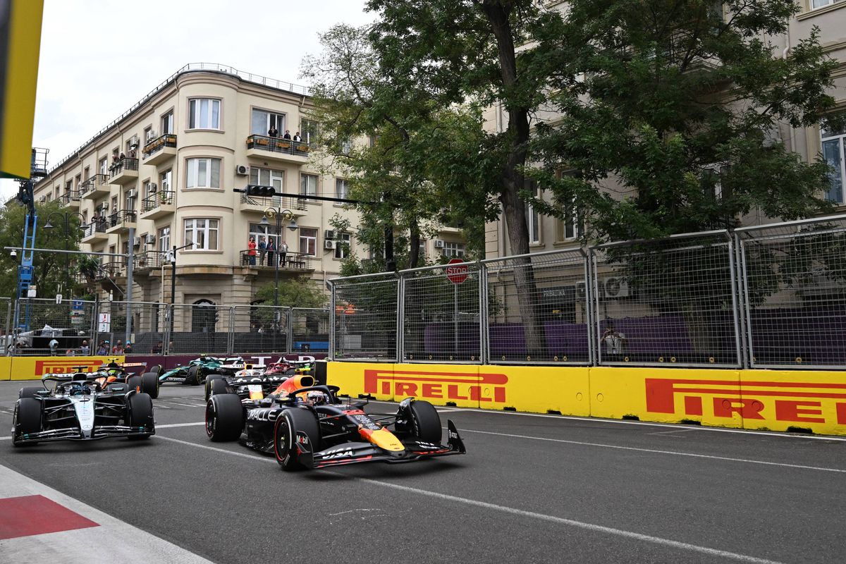 F1 gewaarschuwd: "Stel dat Verstappen twee posities moet goedmaken en zij uit de weg gaan"