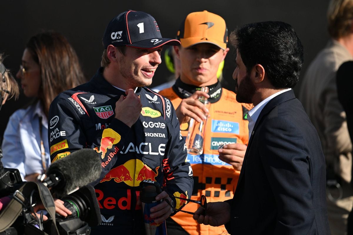 Herbert suggereert dat Verstappen een spelletje speelt: "Hij speelt met teams en de FIA"