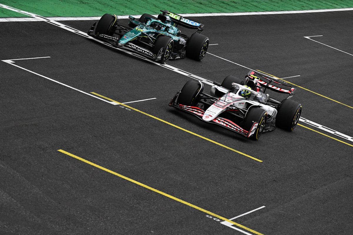 Oud-coureur houdt naast Mercedes rekening met ander team: 'Wie weet kunnen zij een goede auto bouwen'