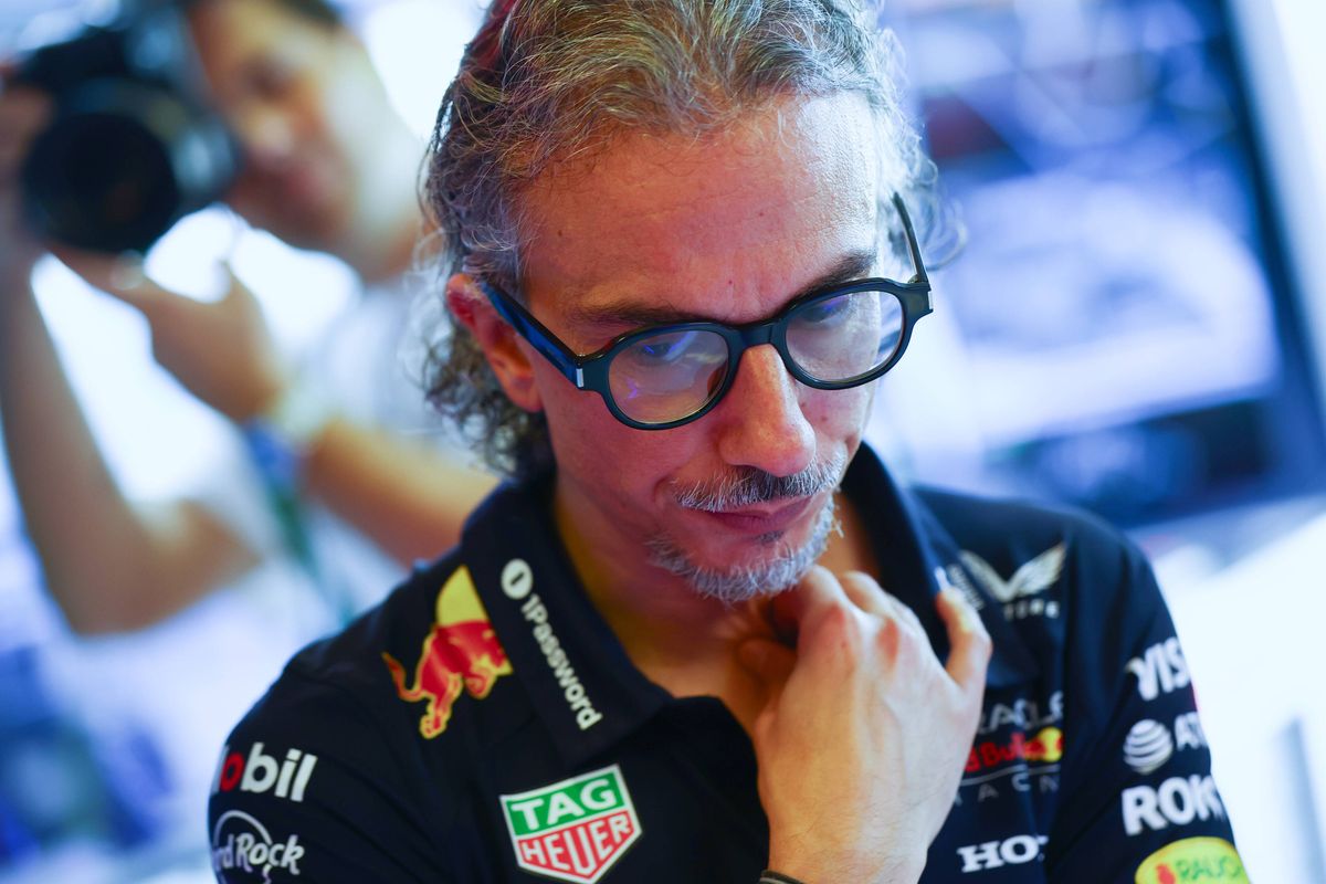 Mekies vreest voor lastig 2026 en is emotioneel na titelverlies: 'Lastig te verwerken'