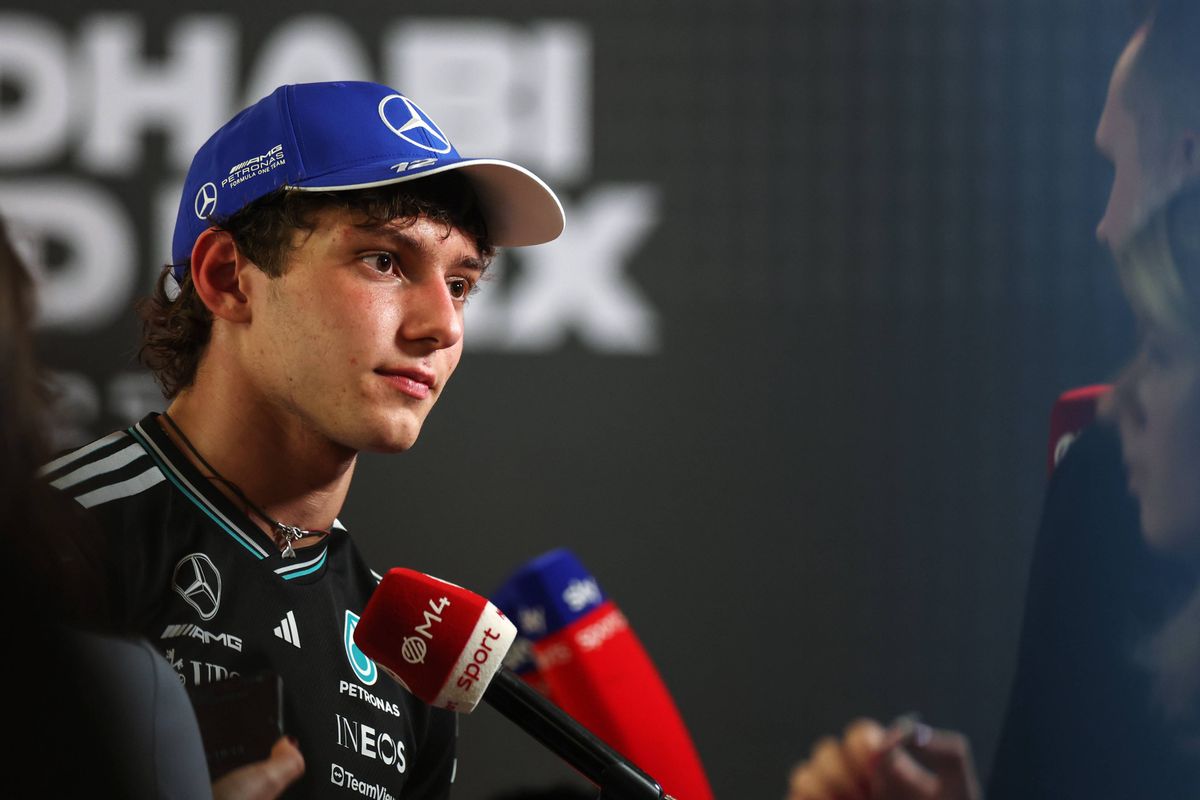 Oud-coureur blij dat landgenoot Ferrari vermeed: ‘Hij moet geen domme dingen doen’