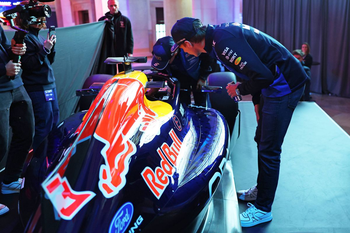 Schumacher ziet weinig opties voor Verstappen buiten Red Bull: 'Waar krijgt hij dat?'