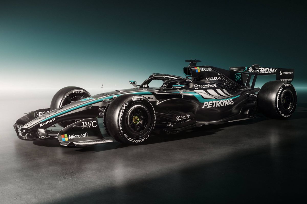 [Foto's] Mercedes toont eerste foto's van W17 en kondigt meerjarige deal aan met Microsoft