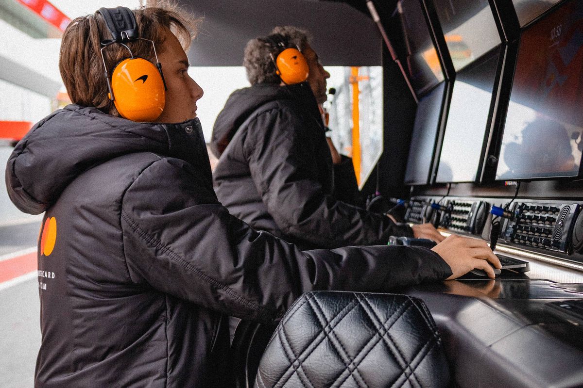 McLaren bevestigt problemen met MCL40 en legt uit waarom Piastri in de middag niet meer terugkeerde