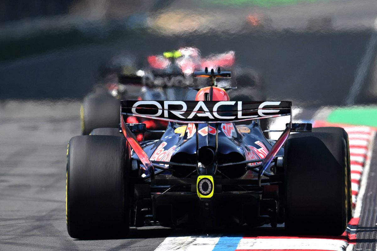 Engineer omschrijft vreselijke situatie van Verstappen: 'Hij zit opgesloten'