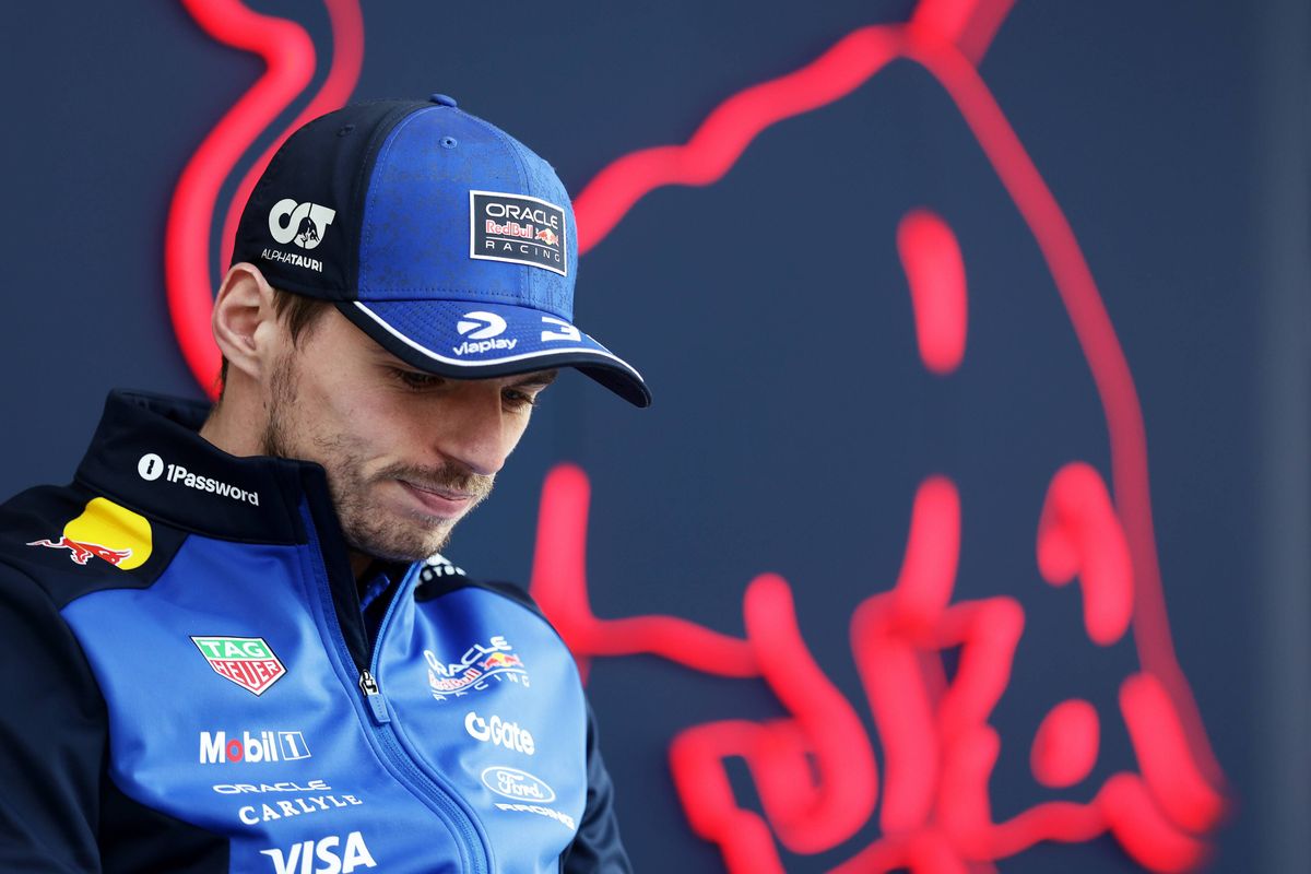 NB | "Het is heel triest als Verstappen als beste coureur ooit in zijn gouden jaren vertrekt"