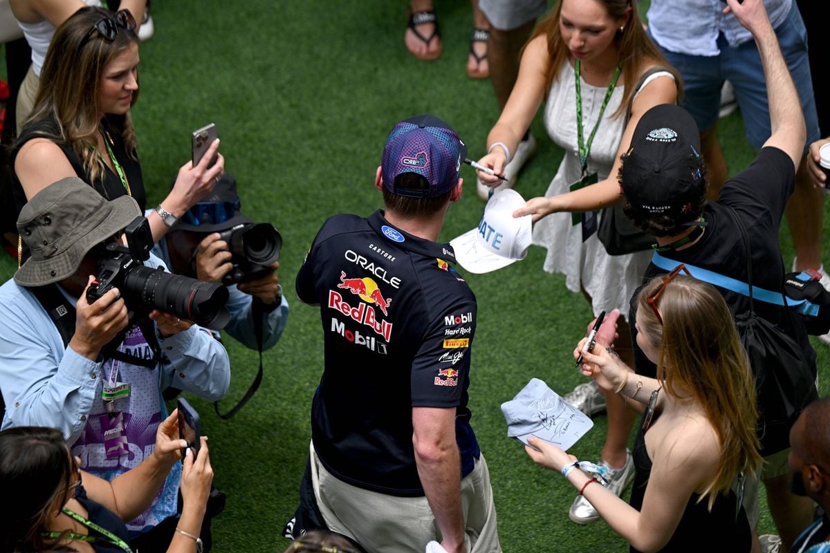 Ondertussen in F1 | Verstappen trotseert de regen