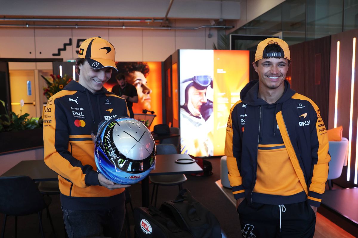 Ondertussen in F1 | Lego-gekte bij McLaren: minihelmen en miniversies van Norris en Piastri