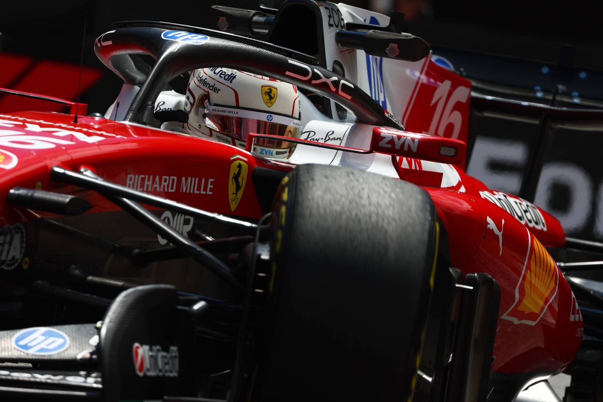 Remfabrikant Ferrari slaat terug na Leclerc-aantijgingen: "Voorbarig van Leclerc"