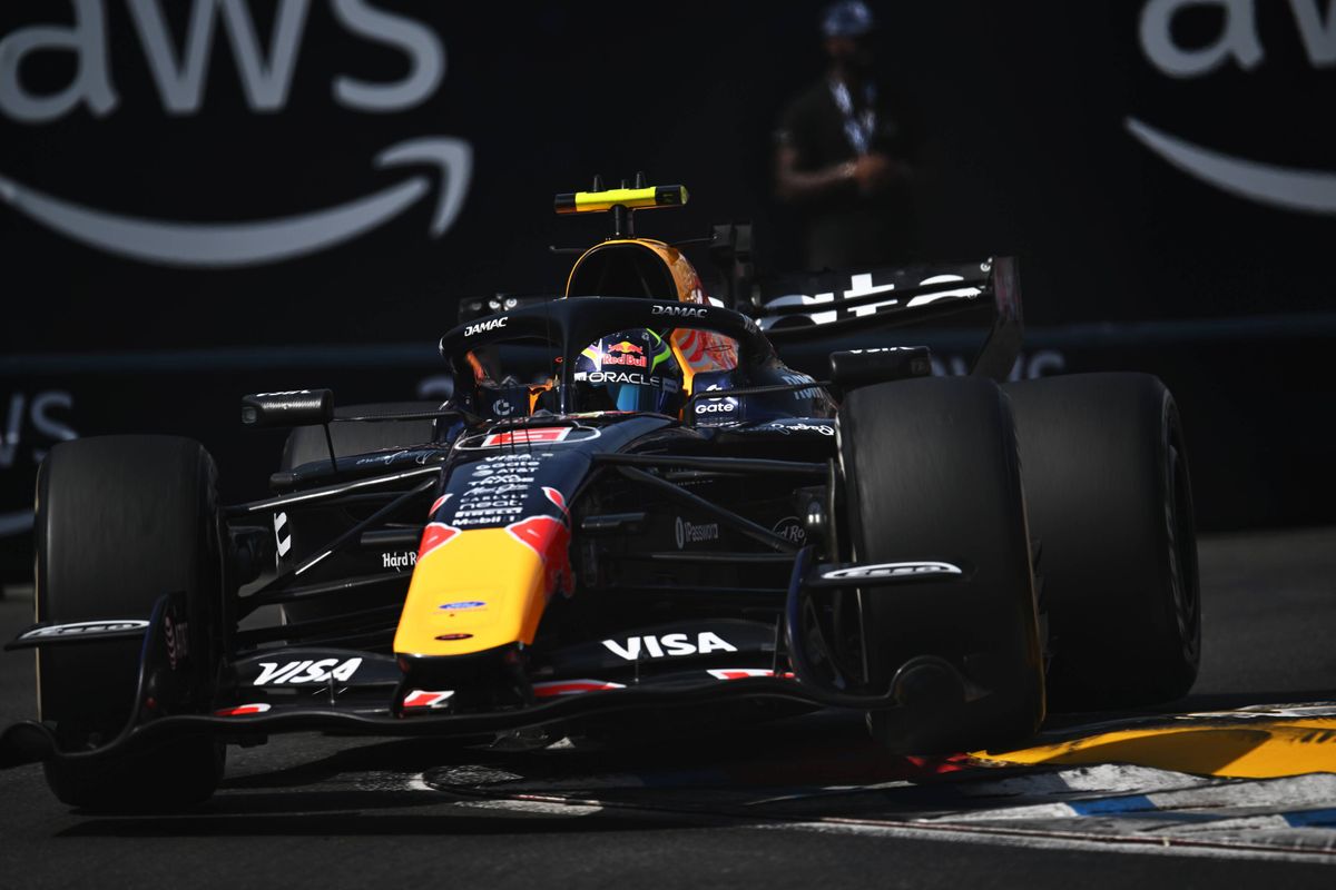 Red Bull Racing doet zichzelf alleen maar pijn, Mercedes speelt het spelletje veel slimmer