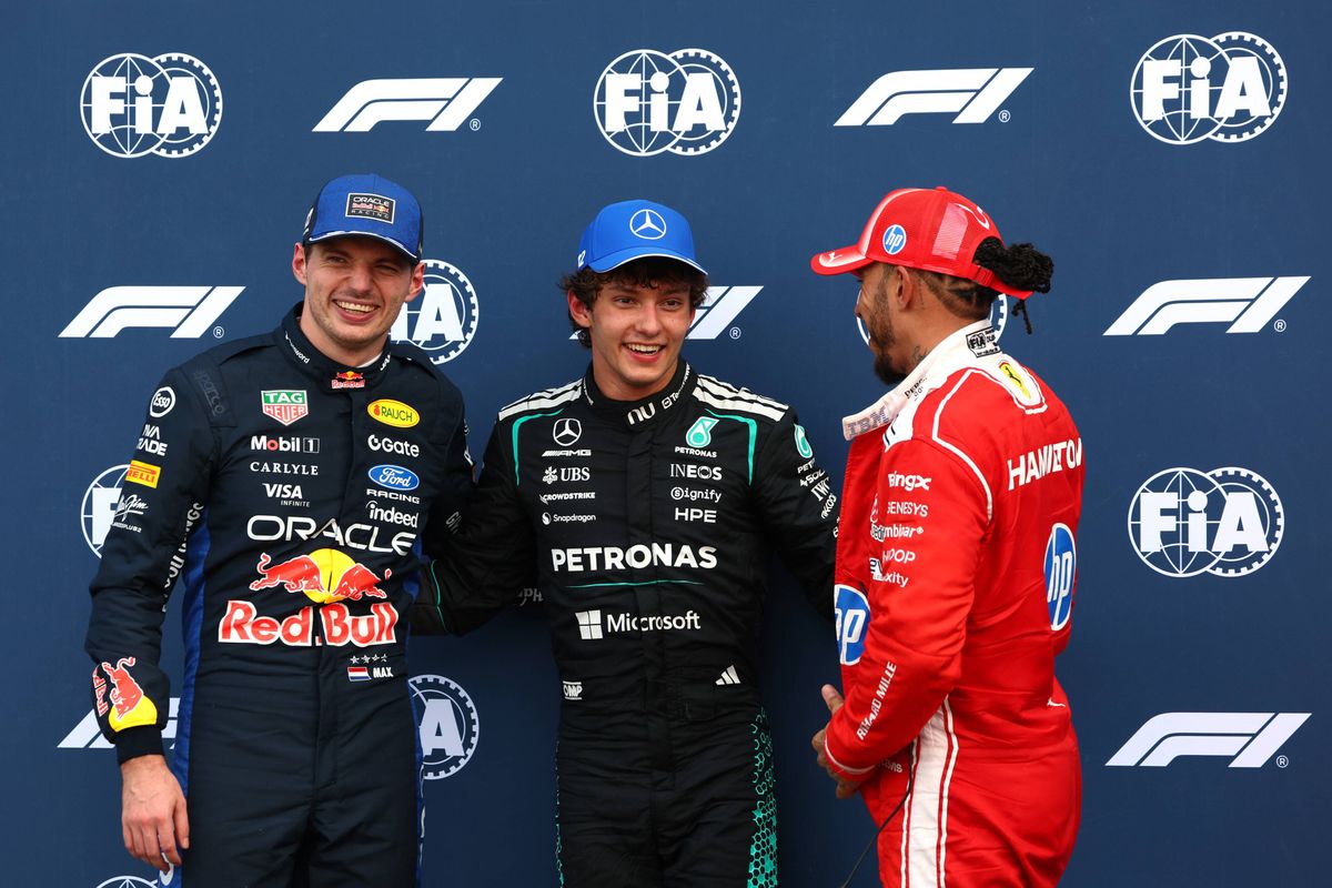 Verstappen en Hamilton krijgen lachers op hun hand met advies voor Antonelli