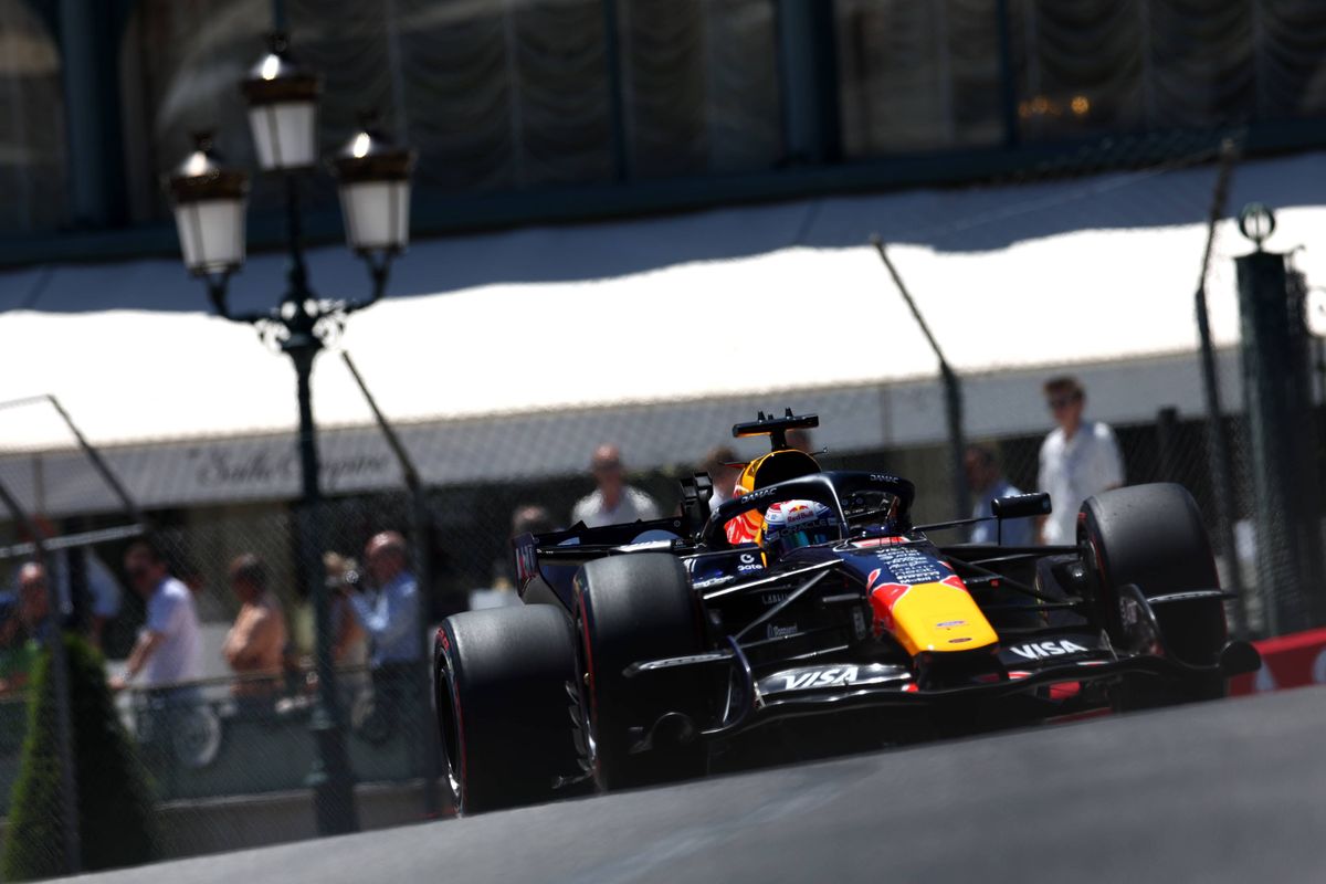 Vertrouwen bij Verstappen in schril contrast met ander team: "Verbijsterende beslissing"