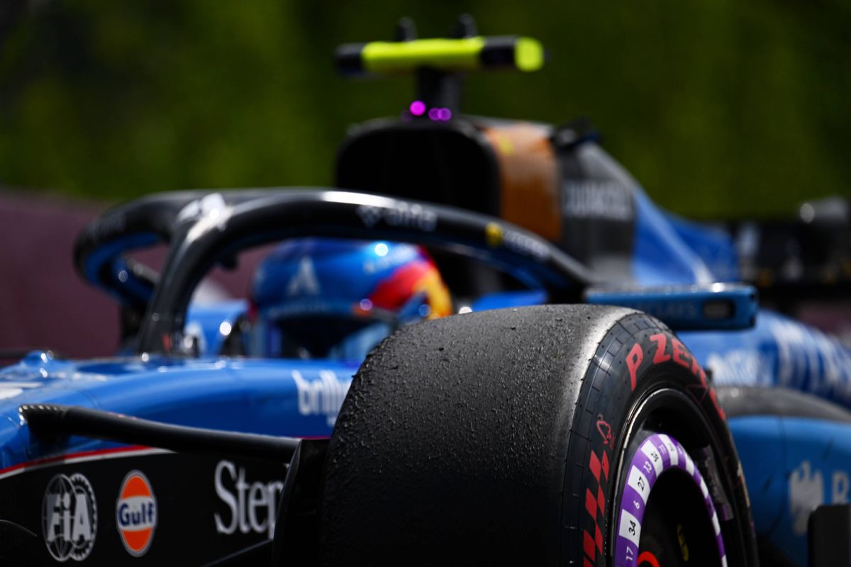 F1 in het kort | Mercedes ontdenkt batterijprobleem bij klantenteam, straf voor Sainz