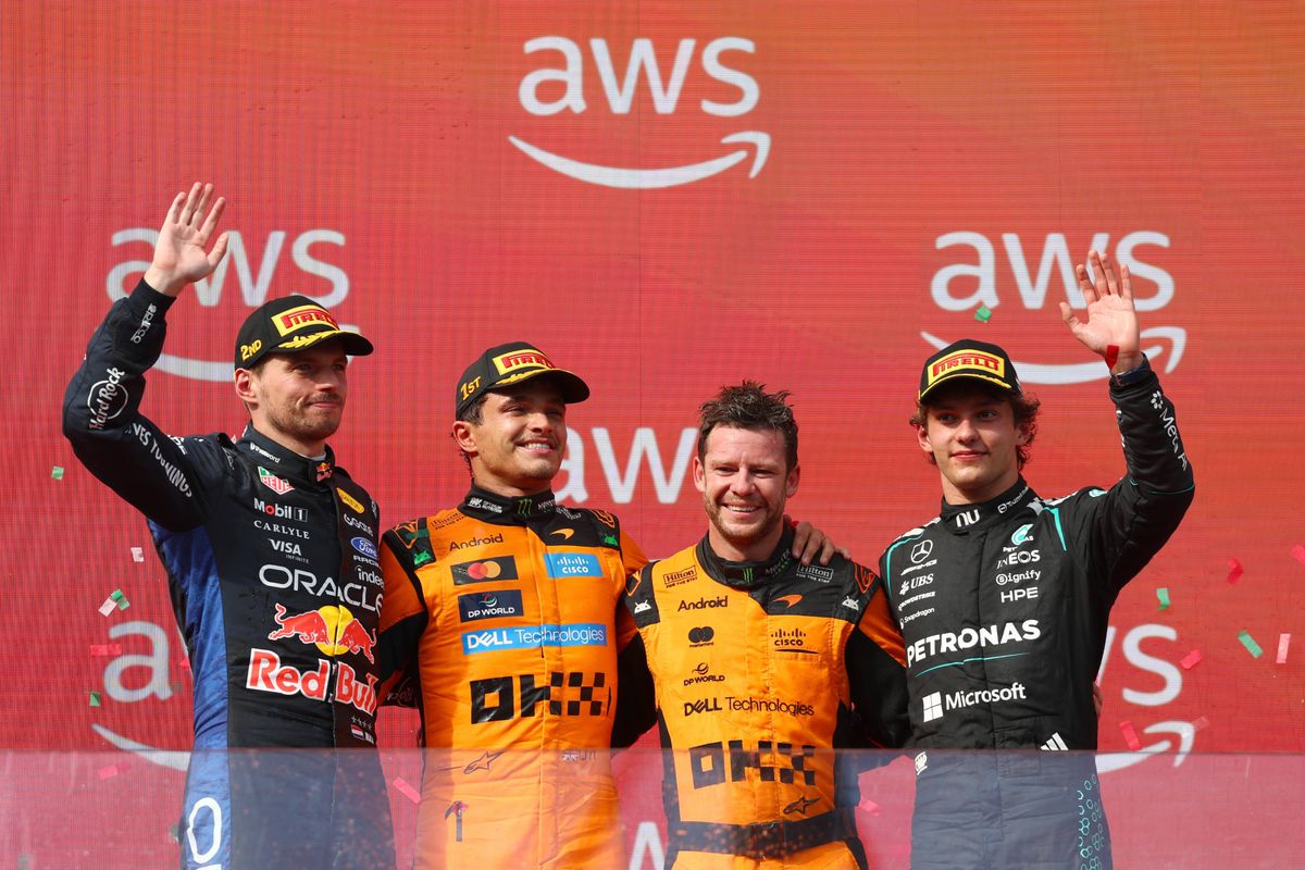 Montoya waarschuwt Mercedes voor gevaar: "Ze brengen hun coureurs in een slechte positie"