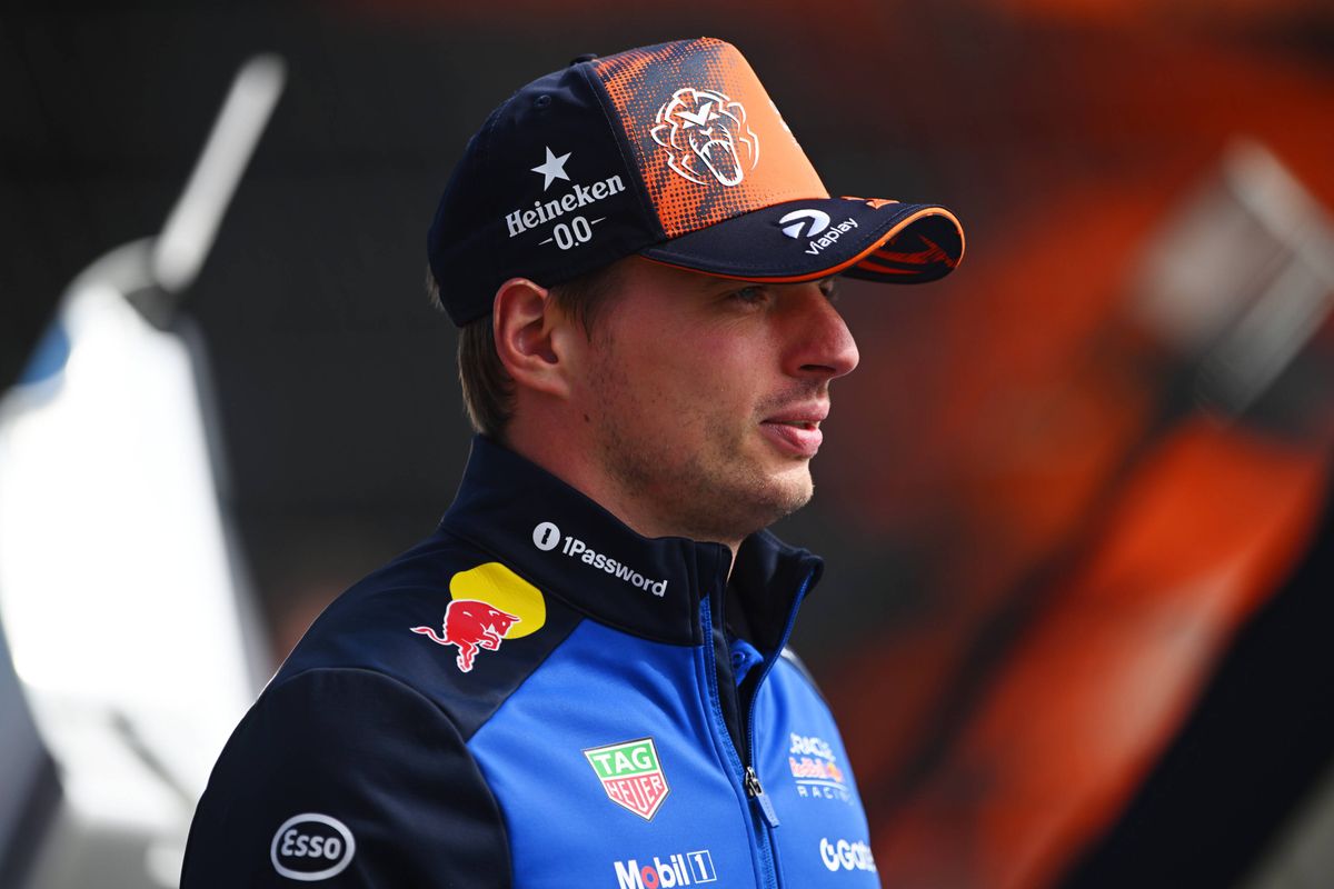 Internationale media kunnen ogen niet geloven na Verstappens 'knock-out': "En dat voor 100 miljoen!"