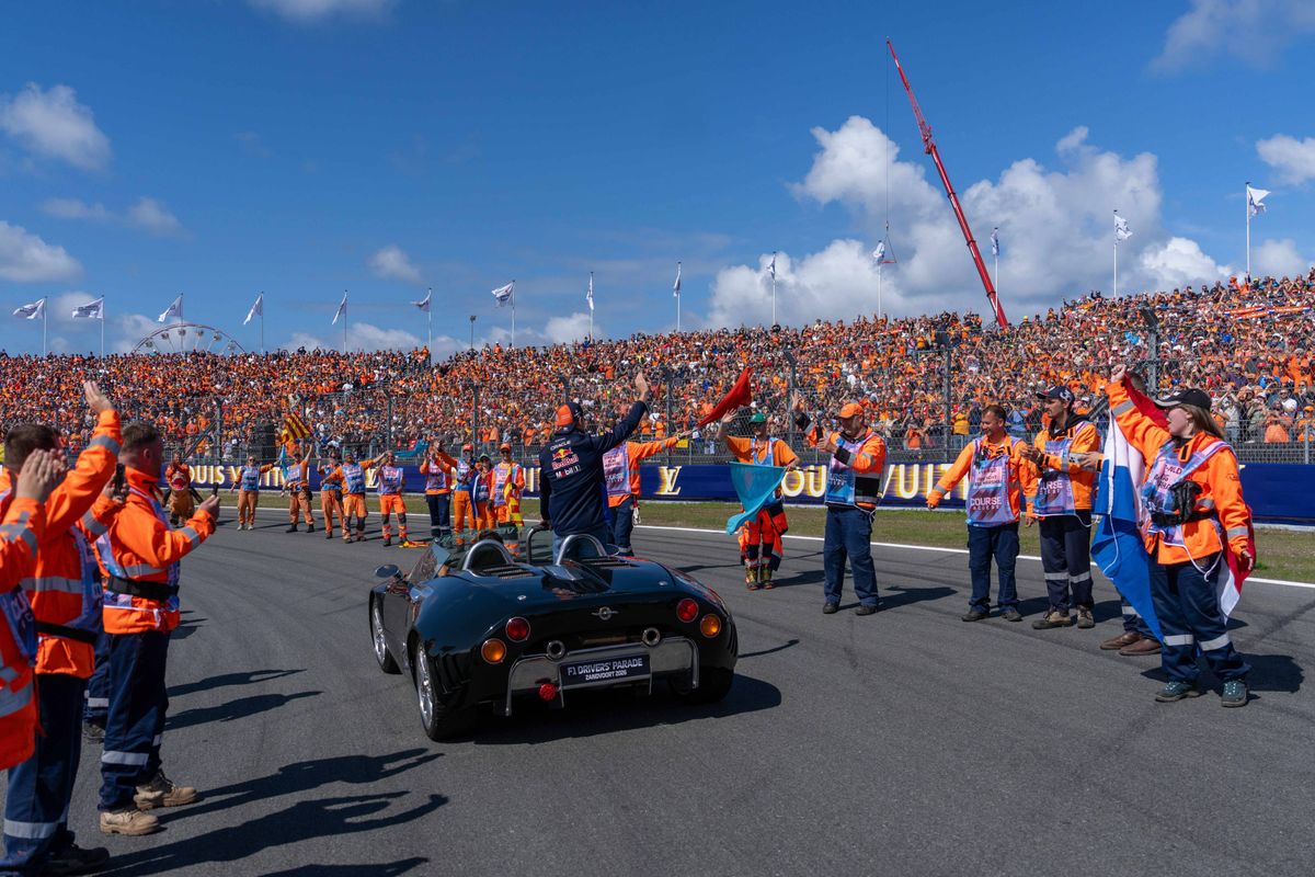 Ondertussen in F1 | Verstappen brengt ode aan de marshals van GP Nederland