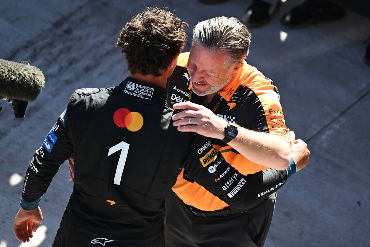 Brown reageert lachend op claims Norris: “Hij heeft van Fernando geleerd”