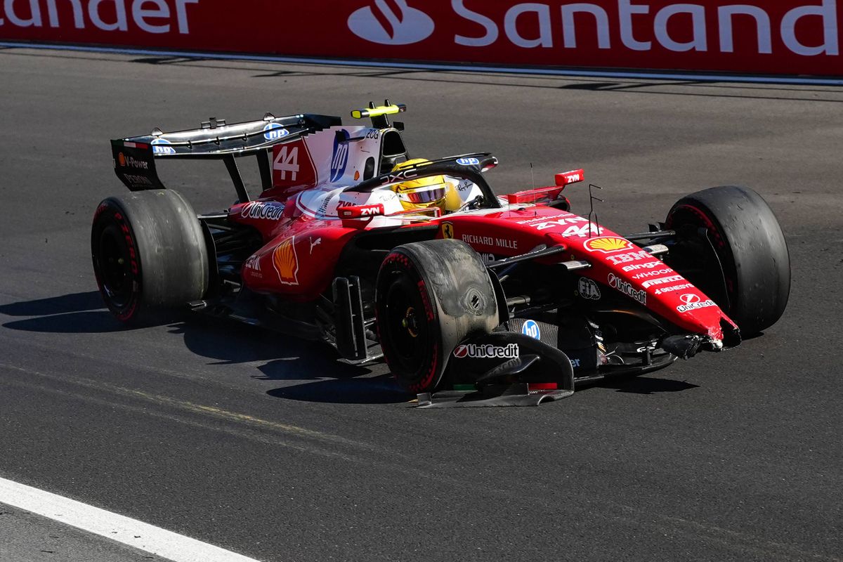 Hamilton crasht en negeert Ferrari, mogelijke straf van de FIA op komst