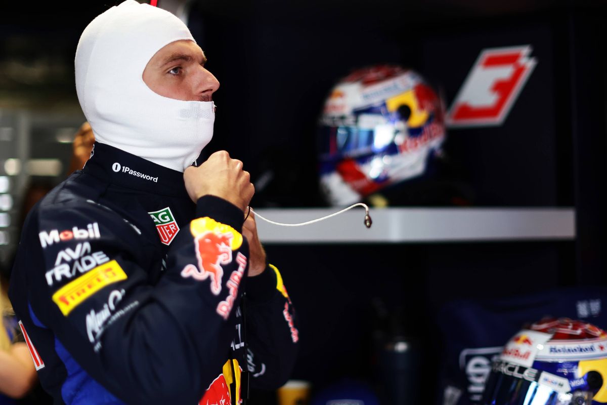 Viaplay-analist ziet Verstappen op zijn tong bijten: "Op de boordradio was dat anders"