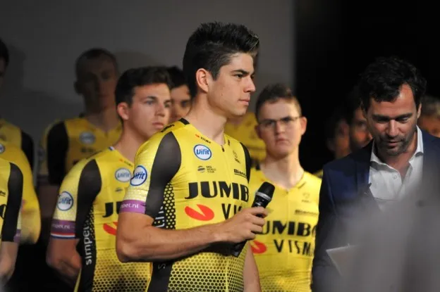 [Update] Nuyens eist ruim miljoen van Van Aert: 'Volledig scheefgetrokken bedrag'