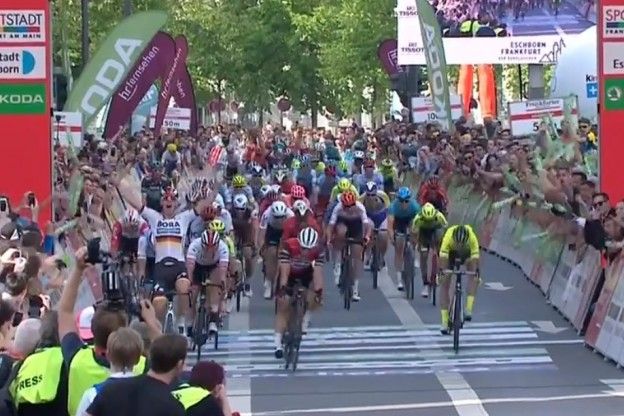 Ackermann is klaar voor de Giro: Duitser klopt Degenkolb in Eschborn-Frankfurt