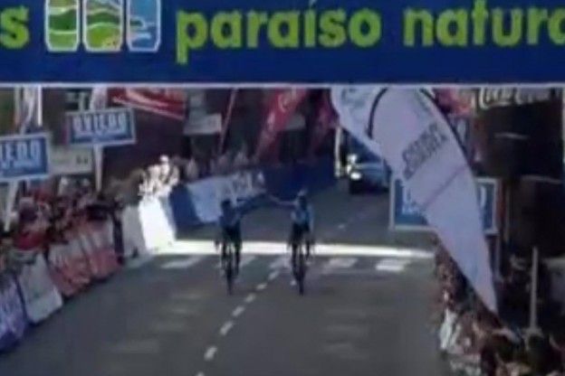 Carapaz en Landa nemen namens Movistar wraak in tweede etappe Ronde van Asturië