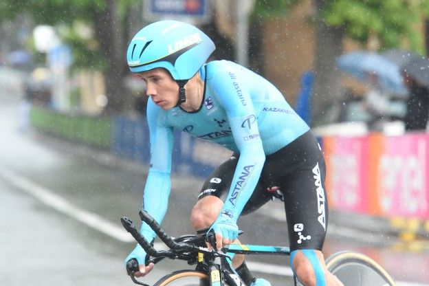 Astana profiteert van chaos in ploegentijdrit Vuelta; Jumbo-Visma verliest door crash