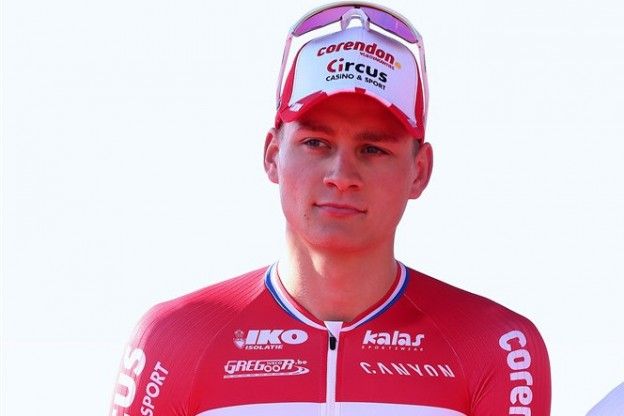 Van der Poel legt kers op eindwinst Tour of Britain en pakt ook laatste etappe