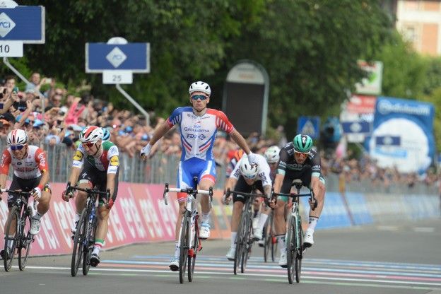 Valverde volgt zichzelf op in Route d'Occitanie, Démare pakt zege laatste etappe