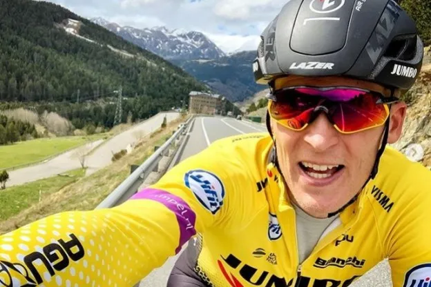 Ondertussen in het peloton | Gesink stapt 'hilarisch' op; Tramadol-tests negatief