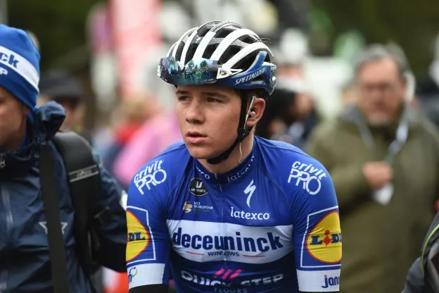 'Evenepoel zei op 100 kilometer: ‘Ik rijd naar de streep, niemand pakt me nog''