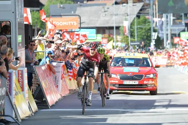 Van Baarle bezorgt INEOS Nederlandse twee op twee in Dauphiné; Fuglsang eindwinnaar
