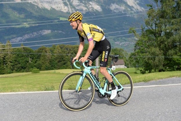 Tolhoek verklaart afwezigheid in Giro en Tour: 'Jumbo-Visma is natuurlijk gegroeid'