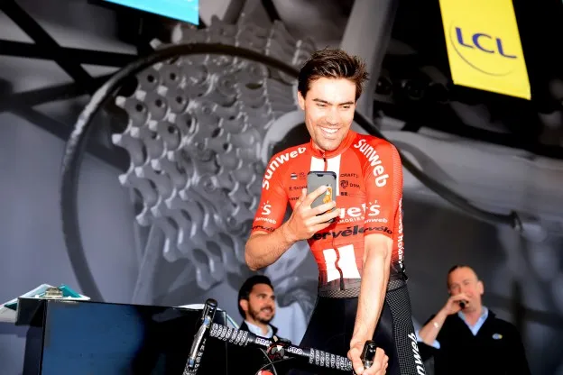 'Pijnlijk langzaam herstel' Dumoulin vordert: Limburger weer op de fiets