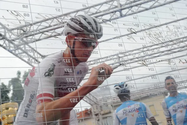 Neilands boekt schitterende solo-overwinning in Grand Prix de Wallonie