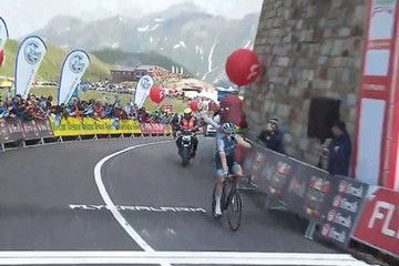 Hermans soleert naar winst en leiderstrui in etappe 4 Ronde van Oostenrijk