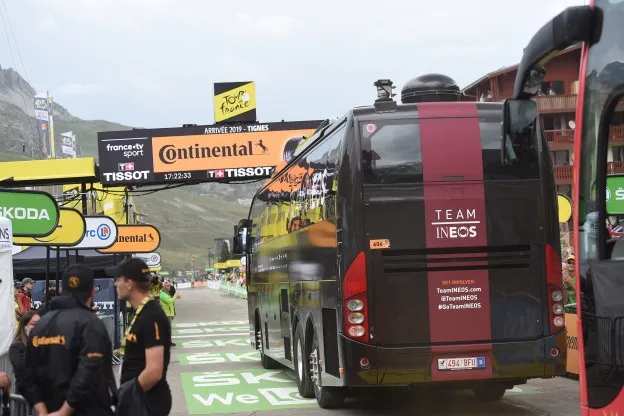 Beslissende etappe naar Val Thorens onzeker; noodweer teistert wederom de Tour