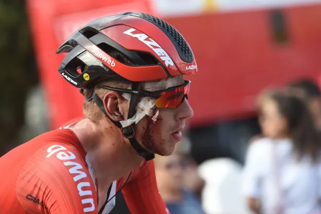 Tusveld houdt snijwonden over aan botsing met stilstaande auto, ook Uran valt