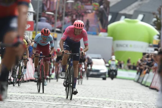 Vanmarcke geeft geplaagd EF lucht met eerste WorldTour-zege: 'Geduld hebben'