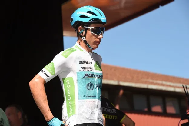 Lopez houdt moed en doet belofte: 'We zullen de zwakke plek van Roglic vinden'