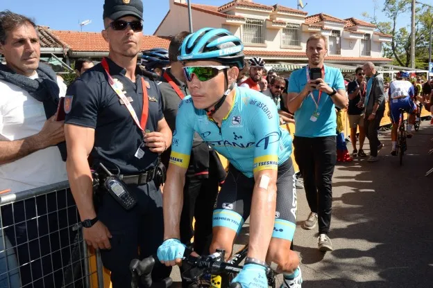 Lopez klopt dan toch Evenepoel op explosieve aankomst in de Algarve