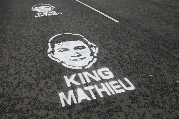 Van der Poel geeft 'niet heel veel' om Nederlandse nationaliteit: 'Ik voel mij niks'