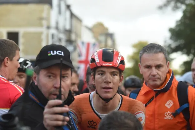 UCI geeft beelden vrij van stayerende Eekhoff: 'De duur maakt de straf geschikt'