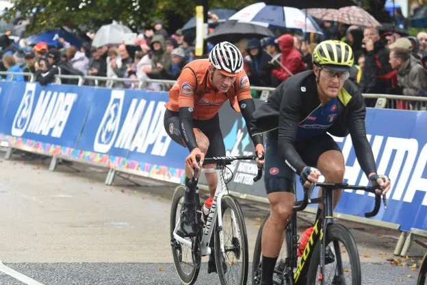 Verklaring? 'Van der Poel niet meer gedronken en gegeten in laatste zes rondes'