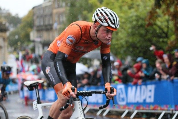 'Het is maar goed dat Van der Poel geen wereldkampioen op de weg is geworden'