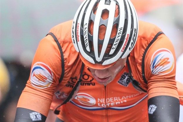 Cancellara: 'Van der Poel gaat dit jaar niet Vlaanderen of Roubaix winnen'